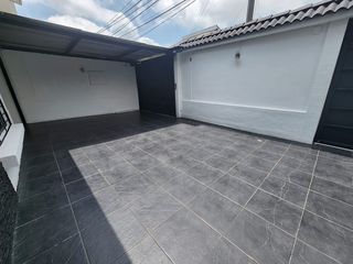 Foto 21 de EN VENTA CASA REMODELADA SECTOR BATAN BAJO