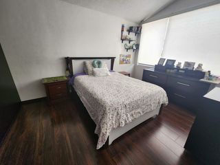 Foto 16 de EN VENTA CASA REMODELADA SECTOR BATAN BAJO