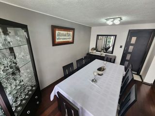 Foto 4 de EN VENTA CASA REMODELADA SECTOR BATAN BAJO
