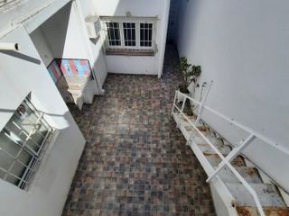Foto 4 de GENERAL PAZ: CASA ESQUINA, APTA DESARROLLISTA