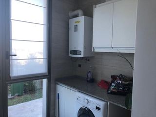 Foto 19 de Excelente casa moderna en Albanueva, como nueva, gran calidad, pileta, amarra frente al rio