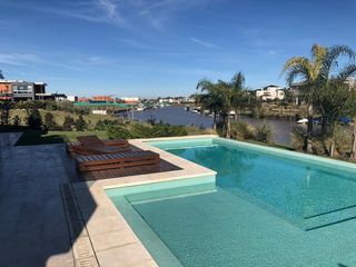 Foto 53 de Excelente casa moderna en Albanueva, como nueva, gran calidad, pileta, amarra frente al rio