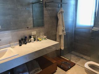 Foto 15 de Excelente casa moderna en Albanueva, como nueva, gran calidad, pileta, amarra frente al rio