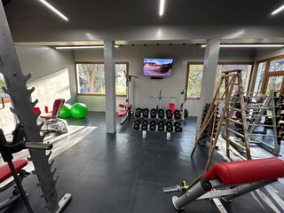 Foto 158 de Excelente casa moderna en Albanueva, como nueva, gran calidad, pileta, amarra frente al rio