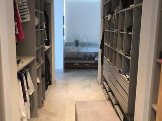Foto 16 de Excelente casa moderna en Albanueva, como nueva, gran calidad, pileta, amarra frente al rio