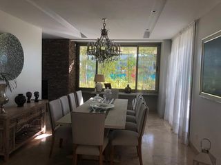 Foto 7 de Excelente casa moderna en Albanueva, como nueva, gran calidad, pileta, amarra frente al rio