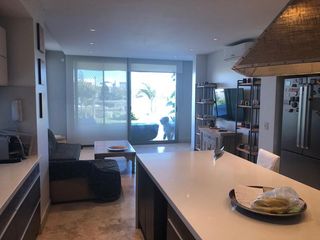 Foto 18 de Excelente casa moderna en Albanueva, como nueva, gran calidad, pileta, amarra frente al rio