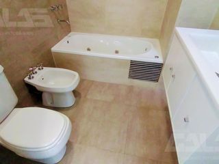 Departamento 3 amb y 2 cocheras en Castelar Sur veni a verlo!