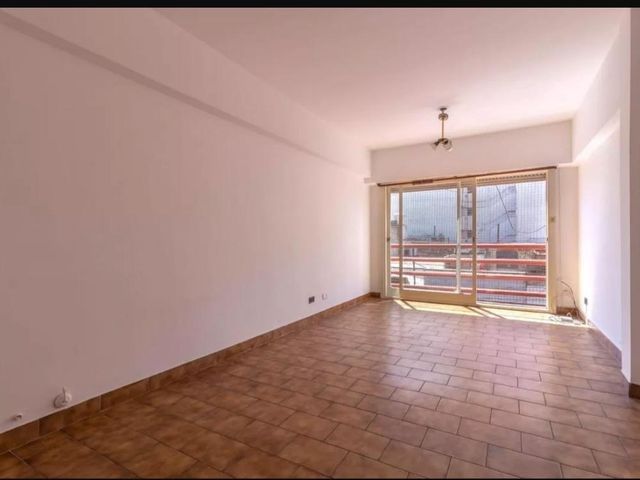 Departamento en venta - 2 Dormitorios 1 Baño - 67Mts2 - Avellaneda
