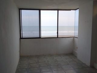 De oportunidad! Casa en venta frente a la playa, sector Atacames, Ecuador