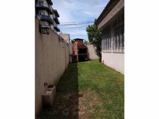 Foto 26 de CASA DE 5 AMB EN IMPECABLE ESTADO A PASOS DE AV. CAZÓN