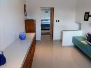 Foto 8 de CASA DE 5 AMB EN IMPECABLE ESTADO A PASOS DE AV. CAZÓN