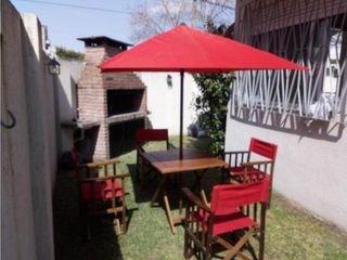 Foto 27 de CASA DE 5 AMB EN IMPECABLE ESTADO A PASOS DE AV. CAZÓN