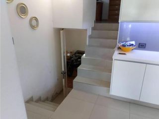 Foto 11 de CASA DE 5 AMB EN IMPECABLE ESTADO A PASOS DE AV. CAZÓN