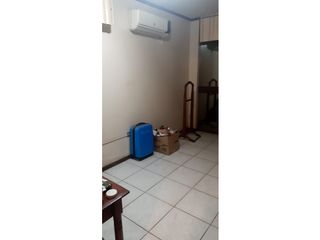 Foto 18 de VENDO AMPLIA CASA EN SAMANES 3