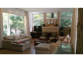 Foto 8 de CARILO - AVESTRUZ Y ROBLES - CASA EN VENTA.