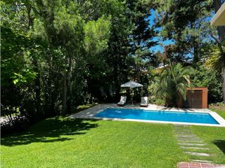 Foto 36 de CARILO - AVESTRUZ Y ROBLES - CASA EN VENTA.