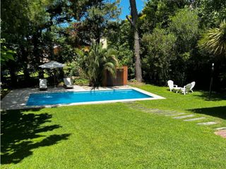 Foto 35 de CARILO - AVESTRUZ Y ROBLES - CASA EN VENTA.
