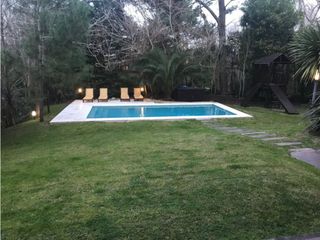 Foto 34 de CARILO - AVESTRUZ Y ROBLES - CASA EN VENTA.