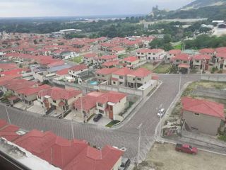 Venta de Departamento de 3 habitaciones en Urbanización Portal al Sol - Condominio Altos del Sol