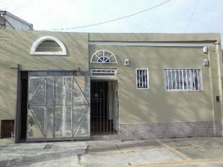 Foto 1 de Casa en venta en Quilmes Este
