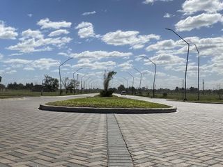 Terreno comercial 300 m2 sobre avenida principal - EcoTierra Sur - Pueblo Esther -  Distrito Cero