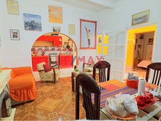 Foto 3 de 🏡 ¡Descubre tu nuevo hogar en Pimentel, Chiclayo! 🌅

Te presentamos una encantadora casa de un piso, ideal para quienes buscan comodidad y espacio.