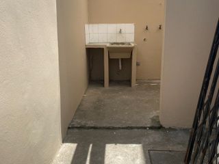 Rento casa en Manta en urbanizacion privada zona sur