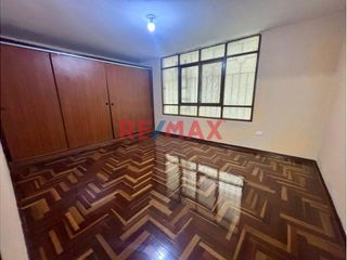 Foto 7 de Alquiler De Departamento En Urb Las Quintanas Para Empresa
