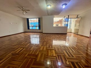 Foto 1 de Alquiler De Departamento En Urb Las Quintanas Para Empresa