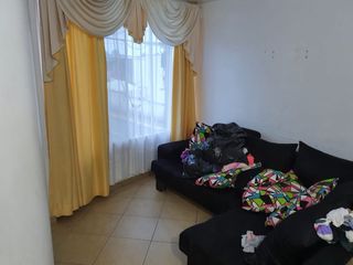Foto 6 de Venta de casa en San Marino