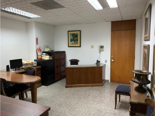 Foto 4 de Norte Guayaquil Edificio Las Camaras oficina amoblada 100 m2