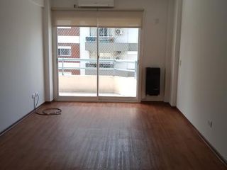 Foto 6 de RETASADO!!! - 2 AMB EXCEL UBICACION - COCINA INDEPENDIENTE