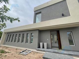 Foto 1 de Venta de Casa en Puertos  del Lago ,  Ceibos