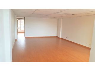 Foto 1 de VENTA RENTANDO OFICINA LAGOS 80 AREA 59 M2