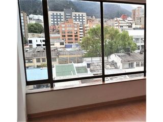 Foto 2 de VENTA RENTANDO OFICINA LAGOS 80 AREA 59 M2