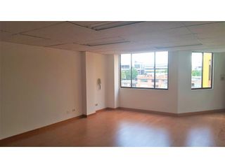 Foto 4 de VENTA RENTANDO OFICINA LAGOS 80 AREA 59 M2