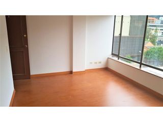 Foto 3 de VENTA RENTANDO OFICINA LAGOS 80 AREA 59 M2