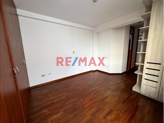 Foto 6 de Venta de Departamento vista a la calle mas Cochera Independiente! en Urb. Las Quintanas rodeado de lindos parques!
Ubicado en zona céntrica cerca de