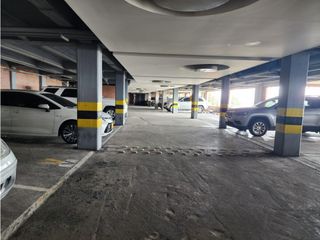 VENTA APARTAMENTO REMODELADO 344M2 3H/4B/3P/1D EL REFUGIO