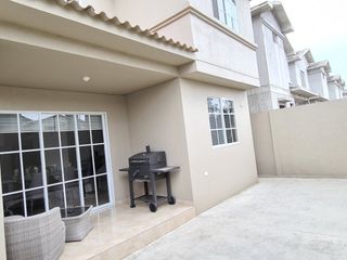 Foto 10 de Venta de Casa Modelo Marina en Urb. Casa Laguna, Samborondon, cerca de Plaza Lagos, C.C. Dorado.
