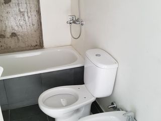 EN VENTA Oficina Pueyrredón al 1100 - Barrio Lourdes, Macro centro, Rosario.