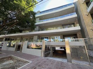 Alquiler departamento 3 ambientes c/2 cocheras, balcon c/parrilla, a estrenar en Punta Chica