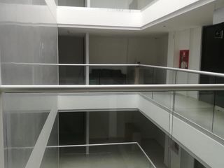 Foto 7 de oficina en arriendo/venta en officenter. Cod A3420
