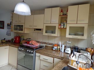 Foto 7 de SE VENDE CASA EN URB. CHAMA - SURCO