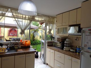 Foto 5 de SE VENDE CASA EN URB. CHAMA - SURCO