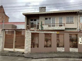 Casa amplia en venta en cañaribamba san blas, zona comercial cerca del mercado
