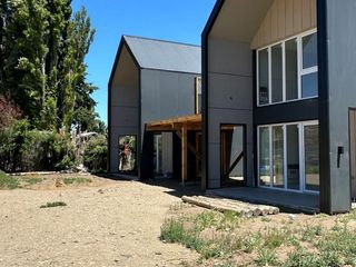 Foto 19 de Venta CASA DUPLEX 3 amb 95m2 a 200m del lago - Bariloche -