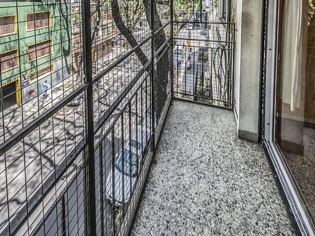 3 ambientes a la calle con balcón luminoso en venta en Belgrano