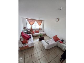 INMOPI Vende Casa en Conjunto + Local, CARAPUNGO, IPN - 0026